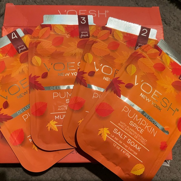 Voesh Pedi in a Box - Picture 2 of 2